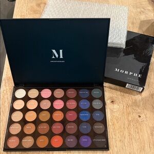 Morphe Eyeshadow Palette - Bold and Diverse Shades